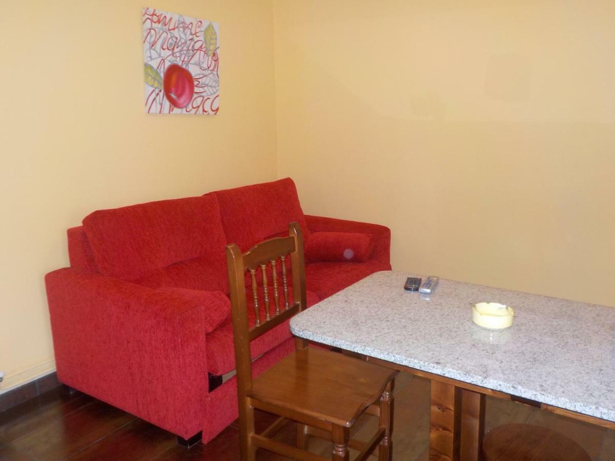 Ruenes Apartamentos Rurales La Husteriza מראה חיצוני תמונה