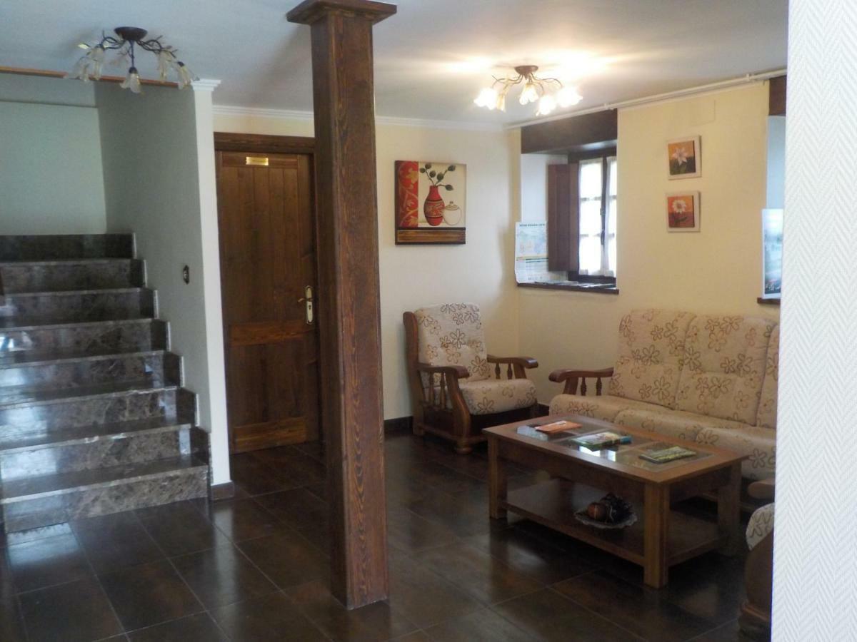 Ruenes Apartamentos Rurales La Husteriza מראה חיצוני תמונה